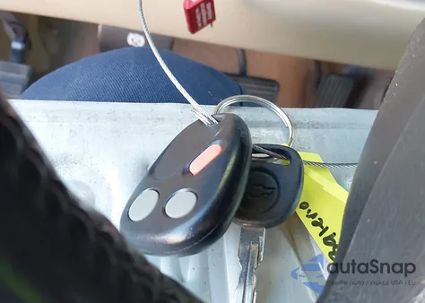 2005 Chevrolet Tahoe Lt из США, поврежденный, VIN 1GNEC13T55R116622